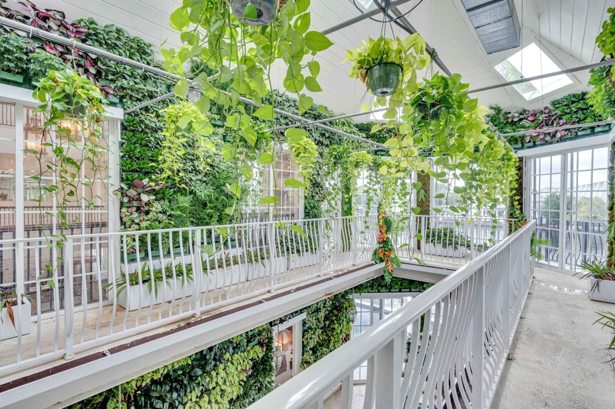 The Modern Castle Canal View Access Rooftop Living Greenhouse Vlllas Fort Lauderdale Exterior foto
